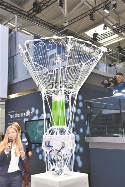 以數(shù)字化和可持續(xù)發(fā)展推動(dòng)工業(yè)轉(zhuǎn)型